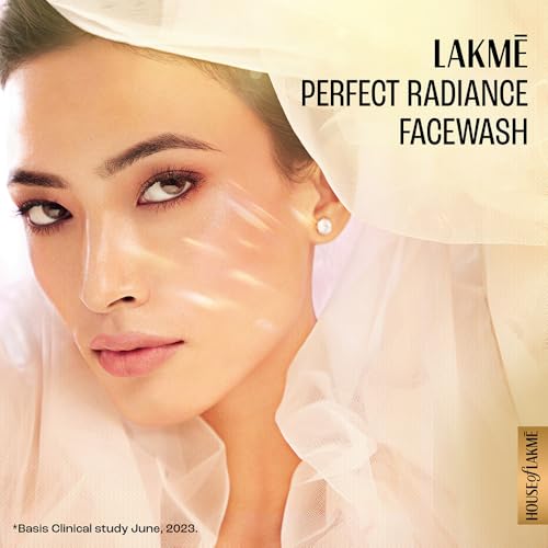 Lakme Perfect Radiance Brightening Facewash